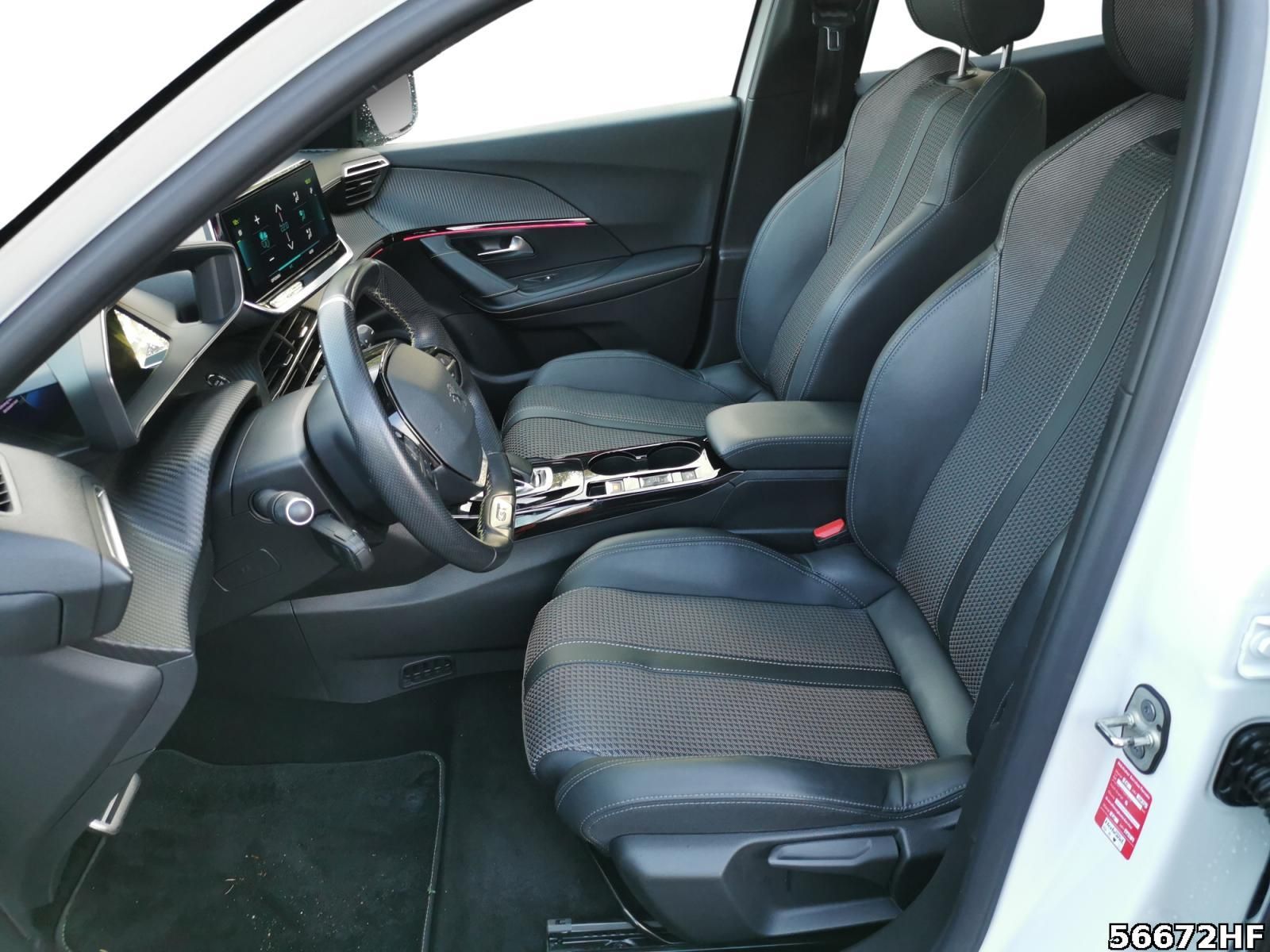 Fahrzeugabbildung Peugeot e-2008 GT*Navi*Sitzhzg*LED*PDC+Cam*ACC*