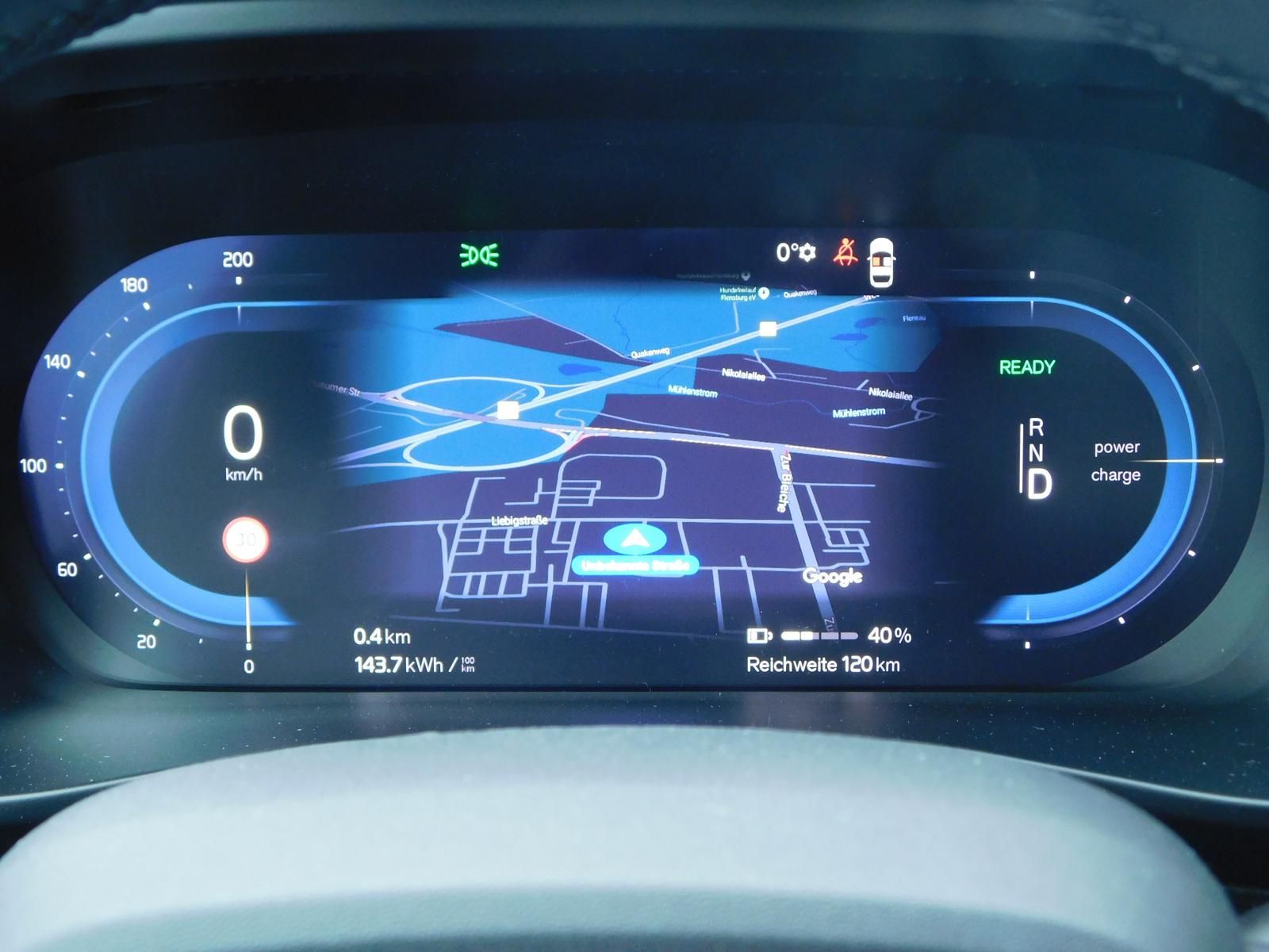 Fahrzeugabbildung Volvo C40 Recharge Twin Motor Ultimate AWD