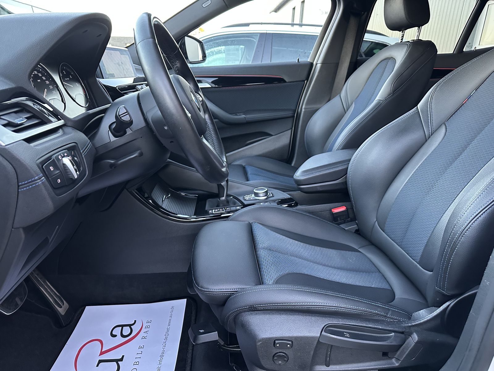 Fahrzeugabbildung BMW X2 xDrive20d M-Sport NAV+LED+AHK+HIFI+KAMERA+SHZ