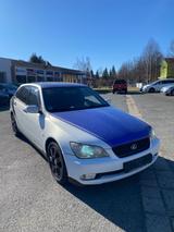 Lexus IS 200 Sport Cross - Lexus IS 200: Limousine