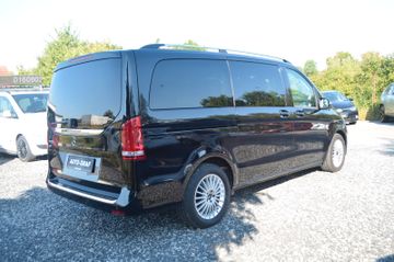 Mercedes V 220 - 4