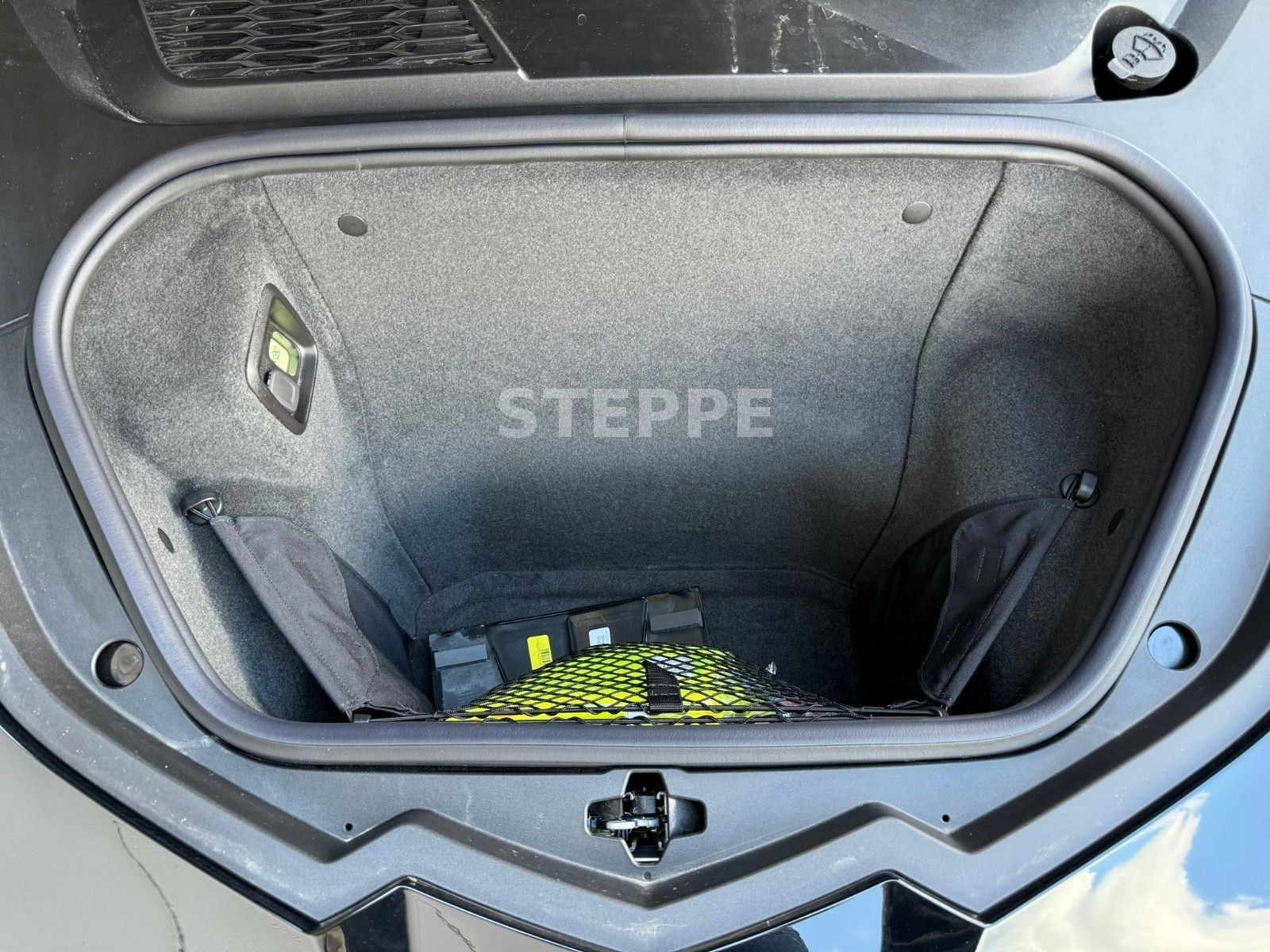 Corvette C8 Stingray Coupe 6,2 V8 3LT Europamodell STEPPE