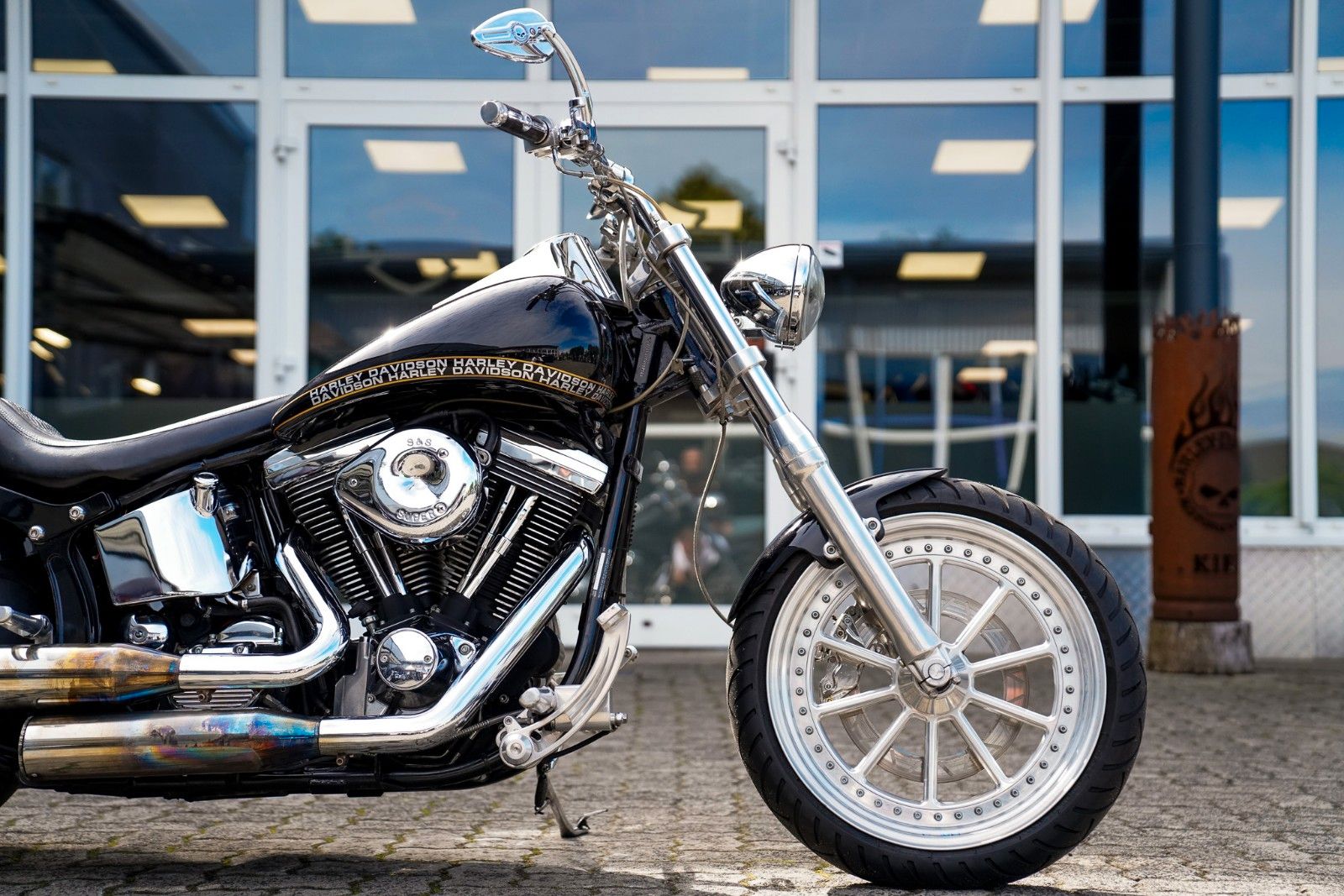 Fahrzeugabbildung Harley-Davidson FLSTC HERITAGE SOFTAIL CLASSIC EVO Custom Umbau