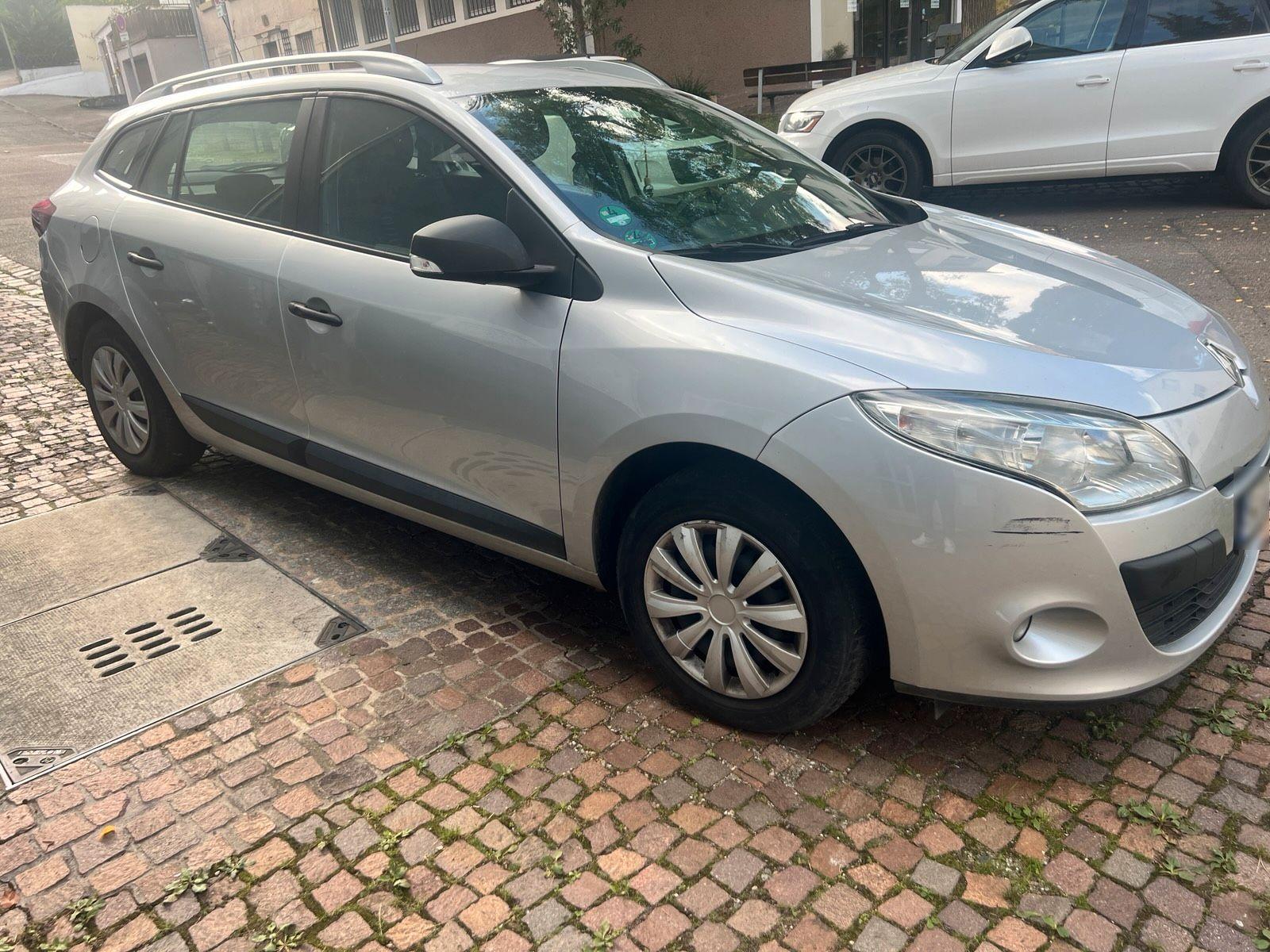 Renault Megane 2011 — engine 77 HP (57kW)