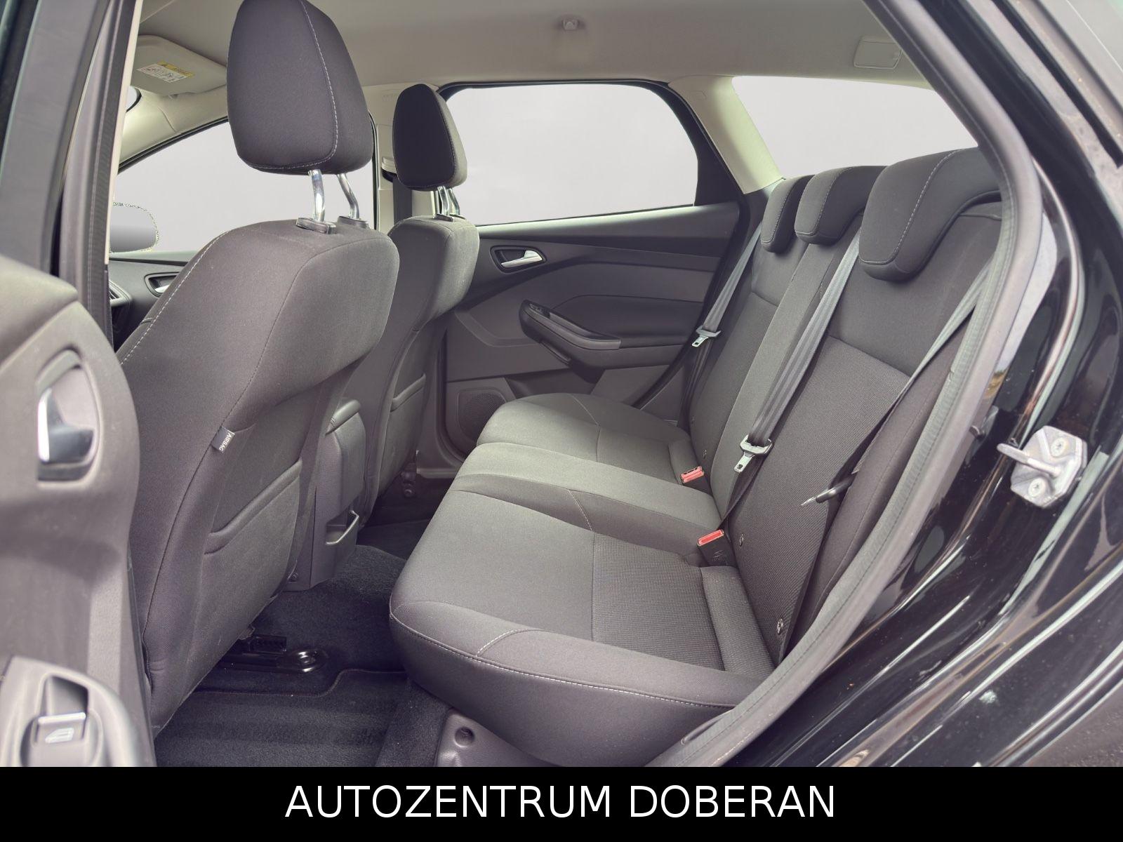 Ford Focus 2015 — photo 12