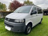 Volkswagen T5 4Motion mit 5 Sitzen und Camperausbau 