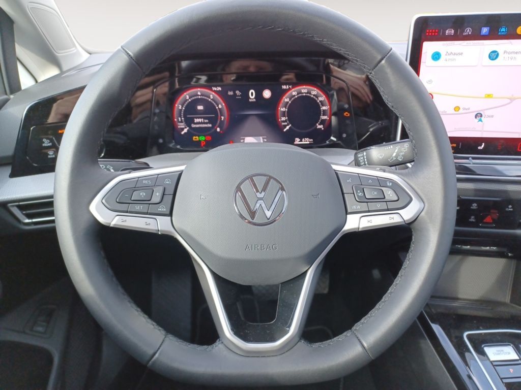 Fahrzeugabbildung Volkswagen Golf Variant 1.5 eTSI DSG Style Navi, AHZV uvm.