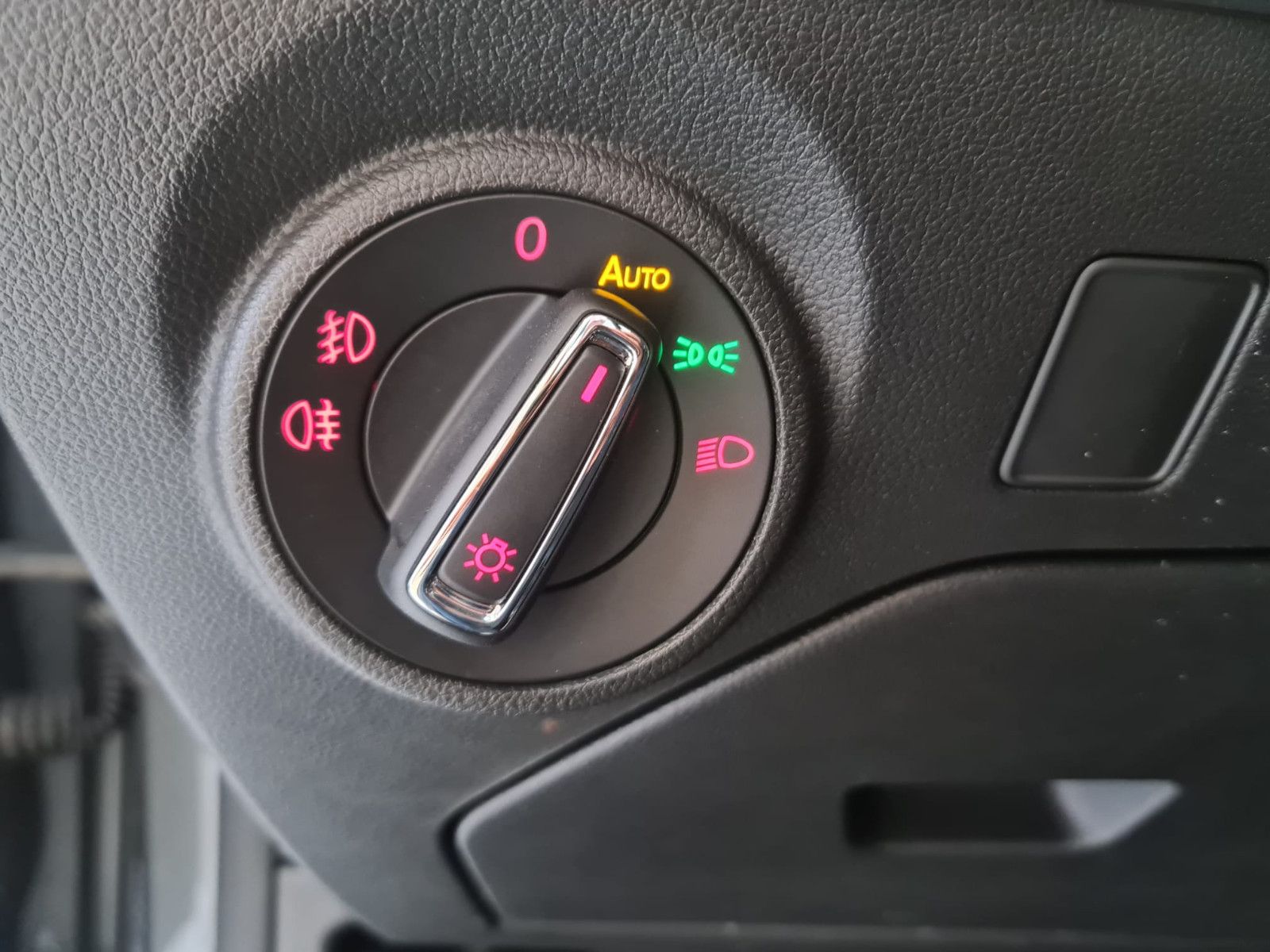 Fahrzeugabbildung SEAT Leon ST FR / KAMERA / SCHECKHEFT / GEPFLEGT