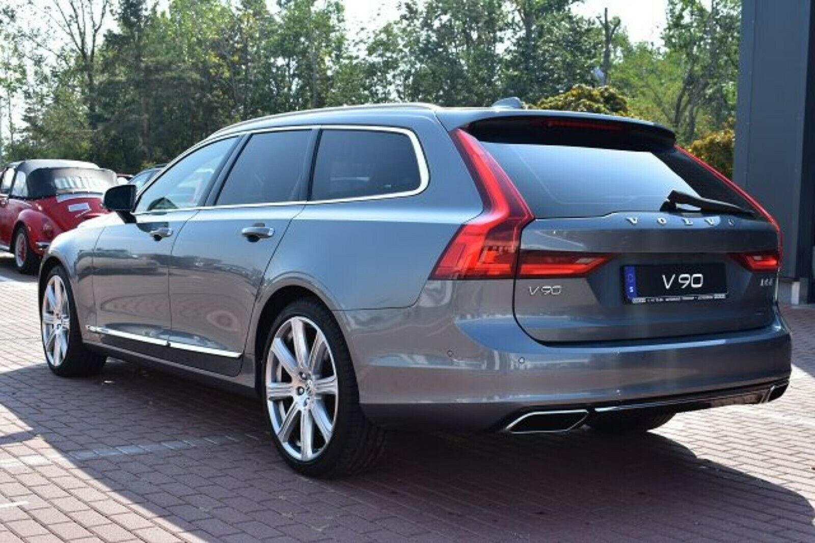 Fahrzeugabbildung Volvo V90*D5*Inscription*PANO*B&W*LED*NAVI*Mietkauf