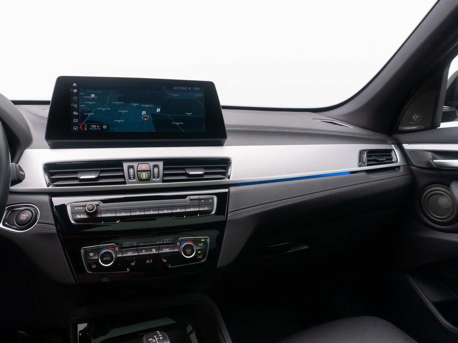 Fahrzeugabbildung BMW X1 xD25e xLine Panorama Kamera HUD DAB H/K 19"