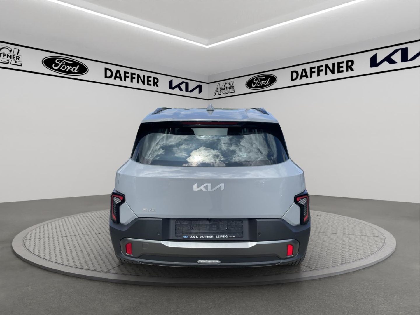 Fahrzeugabbildung Kia EV2 108 kW Earth LED Wärmepumpe 4 Sitze Kamera