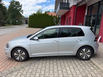 Volkswagen Golf - 8