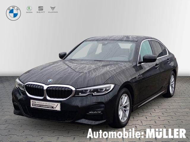 BMW 320 i M Sport Limousine Park-Assistent Sportpake