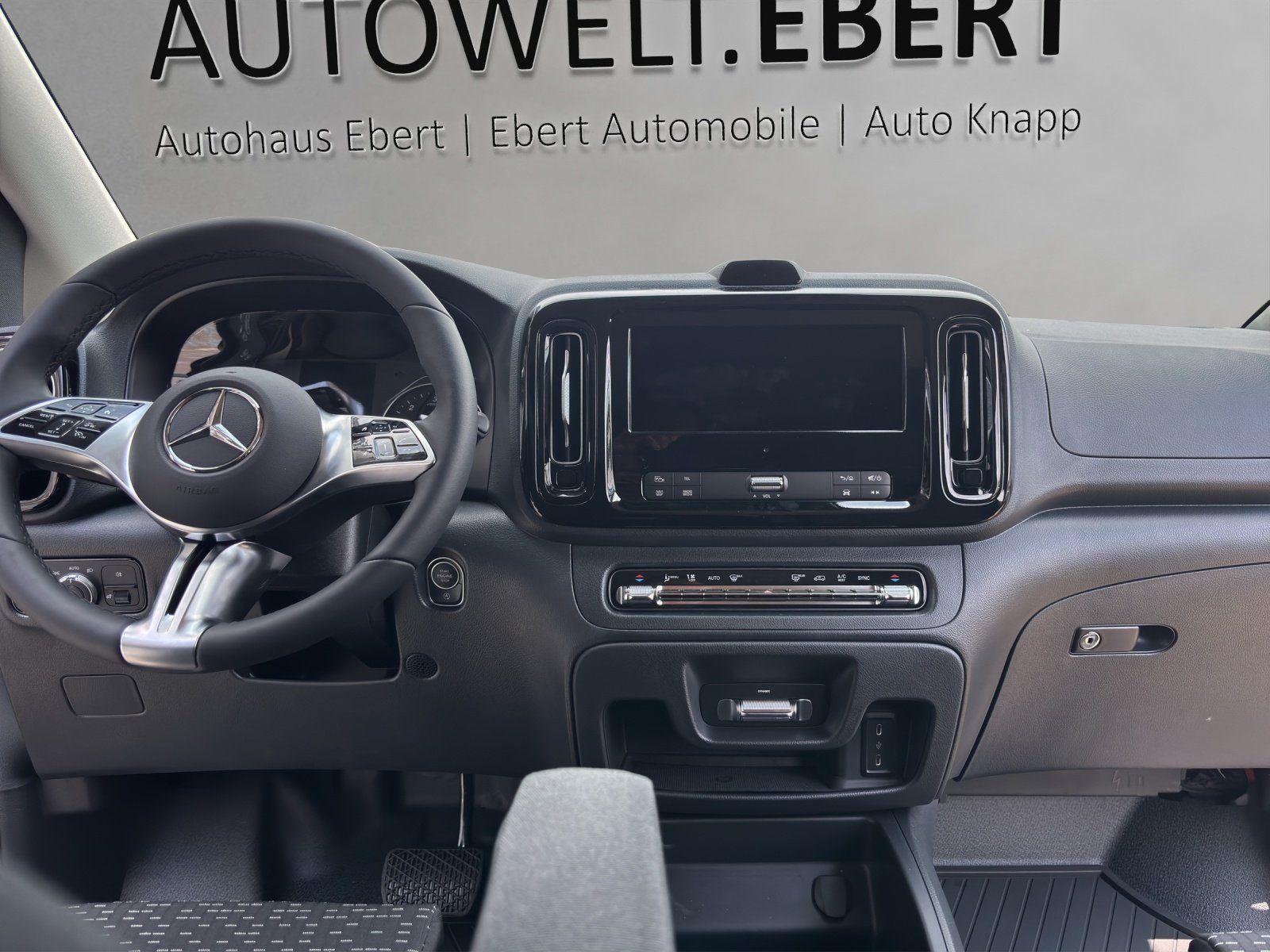 Fahrzeugabbildung Mercedes-Benz Vito 116 CDI Tourer PRO Lang
