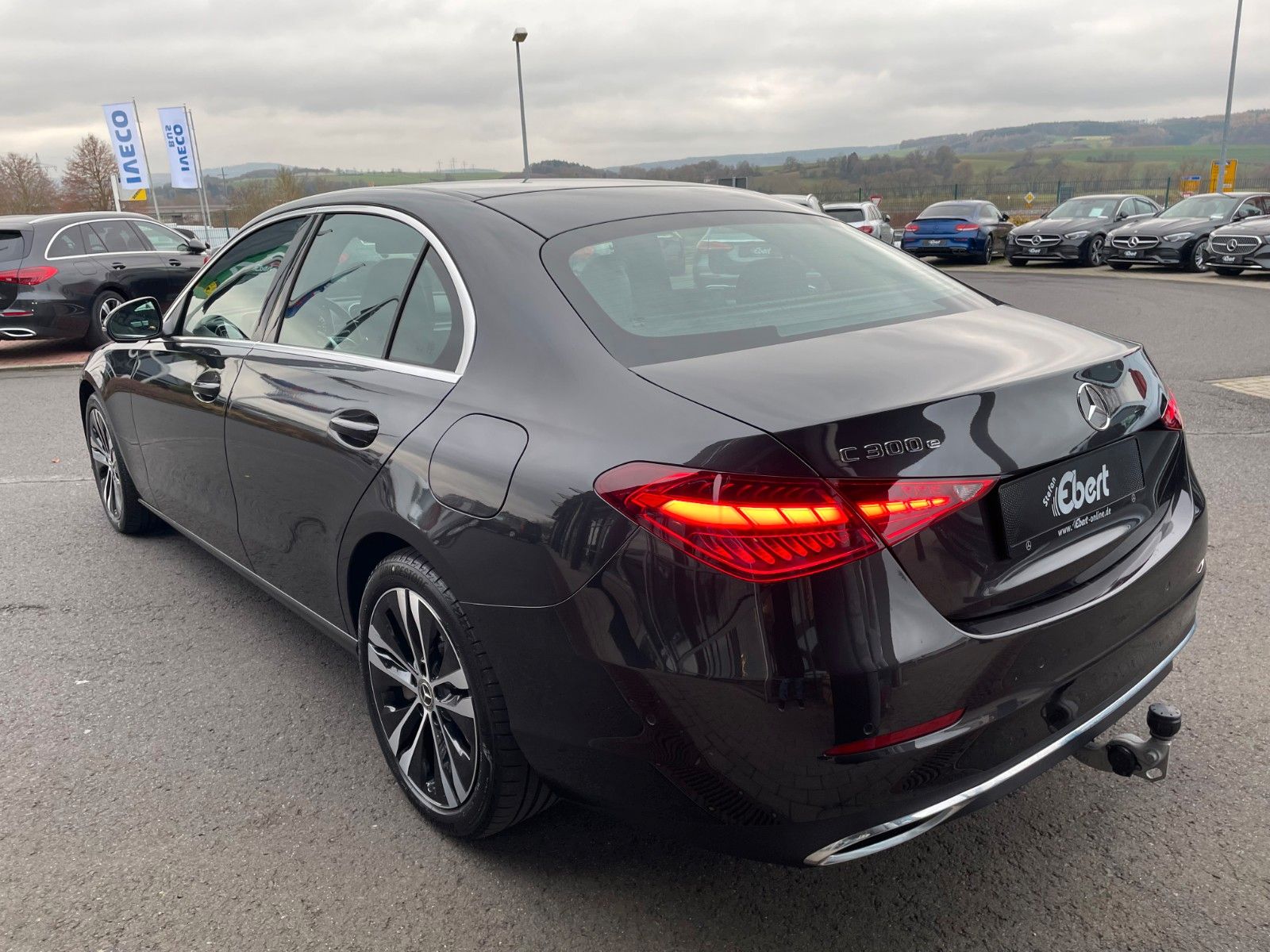 Fahrzeugabbildung Mercedes-Benz C 300 e Avantgarde Digital+S-Dach+AHK+Distr+