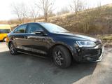 Volkswagen Jetta 1.6 TDI Trendline  - Volkswagen Jetta aus 2011 mit Diesel-Antrieb