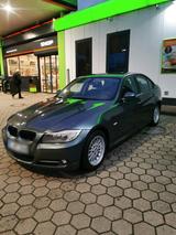 BMW 318i E90 facelift Neu TÜV - BMW 3er E90 mit Facelift
