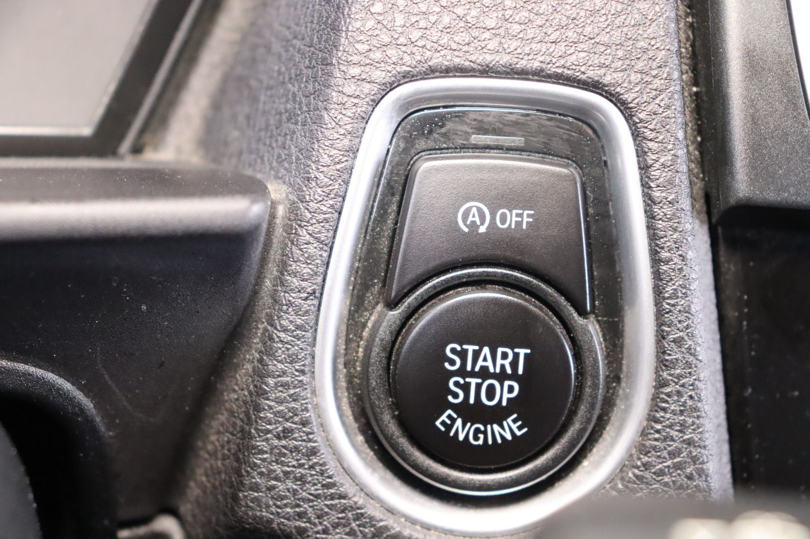 Fahrzeugabbildung BMW 220 i  * Xenon * Navi * Lenkradhzg. * Leder