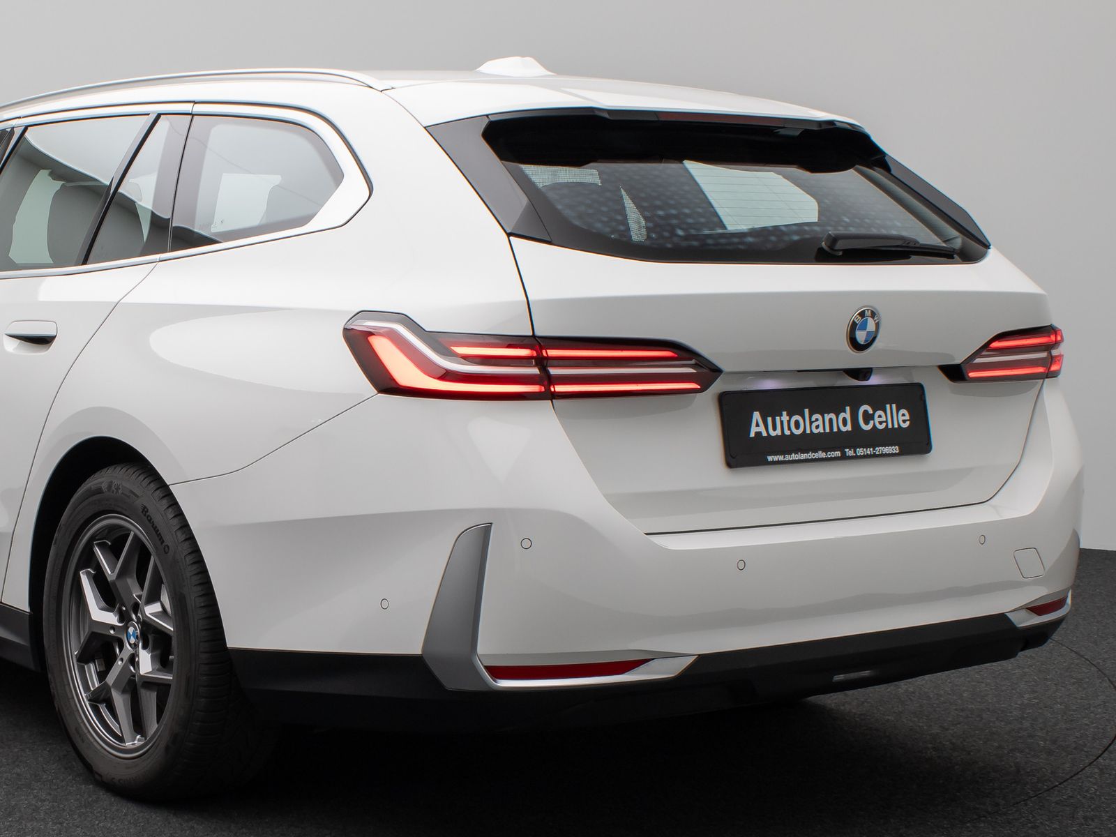 Fahrzeugabbildung BMW 520d  Kamera DAB DrivingAssist Leder Sport Alarm