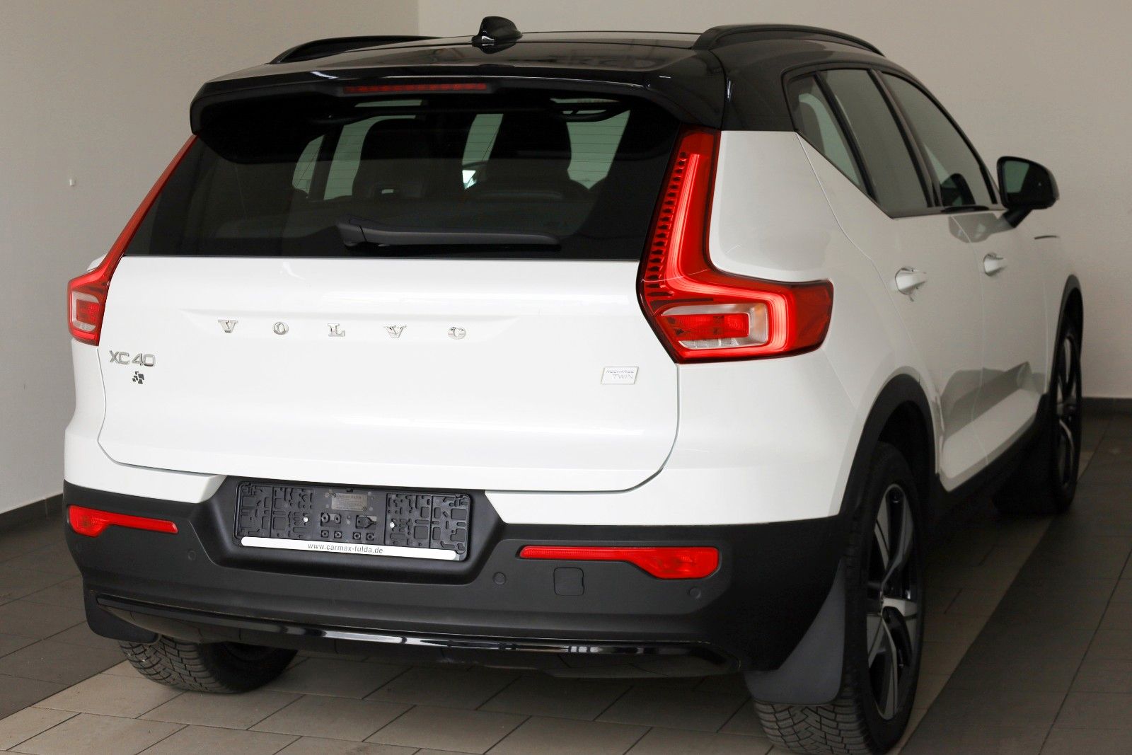 Fahrzeugabbildung Volvo XC40 Pro 78KWH AWD Leder,Navi,PanDach,Autopilot