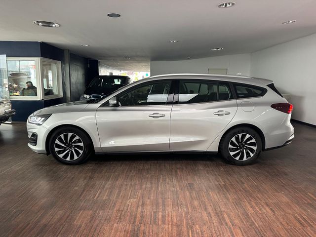 Fahrzeugabbildung Ford Focus Turnier Titanium*Automatik*