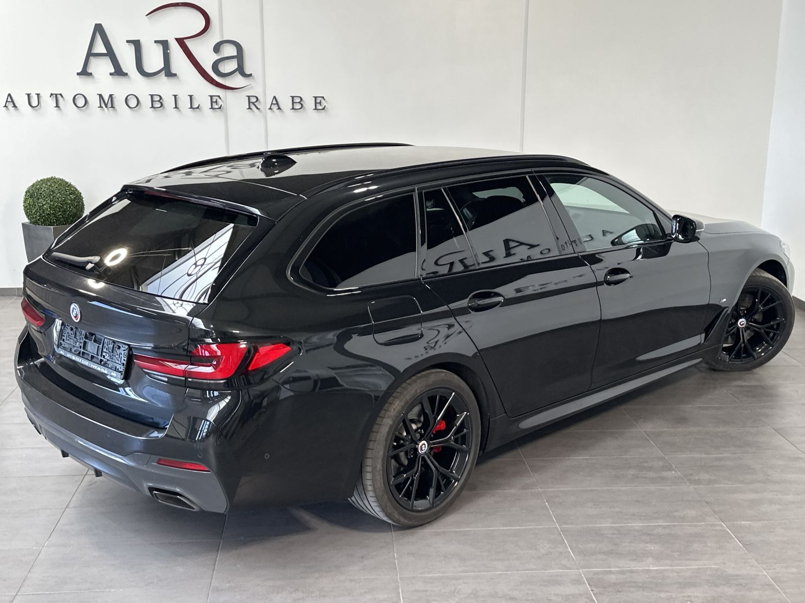 Fahrzeugabbildung BMW 530i Touring xD M-Sport Pro NAV+LASER+AHK+HEADUP