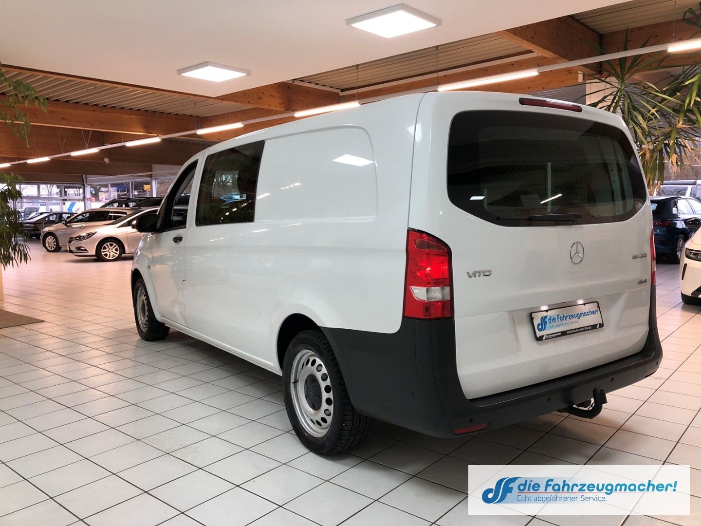 Fahrzeugabbildung Mercedes-Benz Vito Mixto 116 CDI, BT 4MATIC extralang BlueTEC