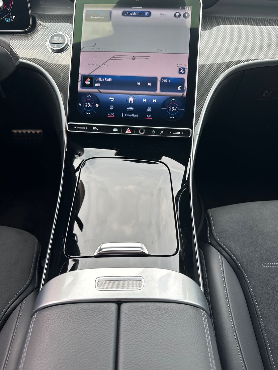 Fahrzeugabbildung Mercedes-Benz C 300d T AMG Line NAV+LED+VCOCK+LEDER+18ZO+ALARM