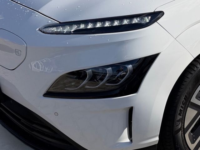 Fahrzeugabbildung Hyundai KONA Trend Elektro 2WD +CARPLAY+KLIMA+SHZ+PDC+UV