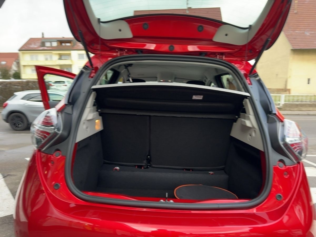 Fahrzeugabbildung Renault ZOE Iconic R135 Z.E.50 Batt.-kauf SHZ Kamera