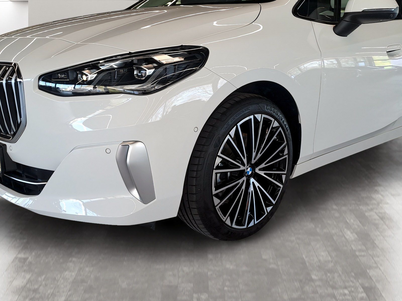 BMW 223 Active Tourer - Bild 12