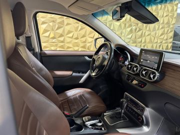 Mercedes X 250 - 10