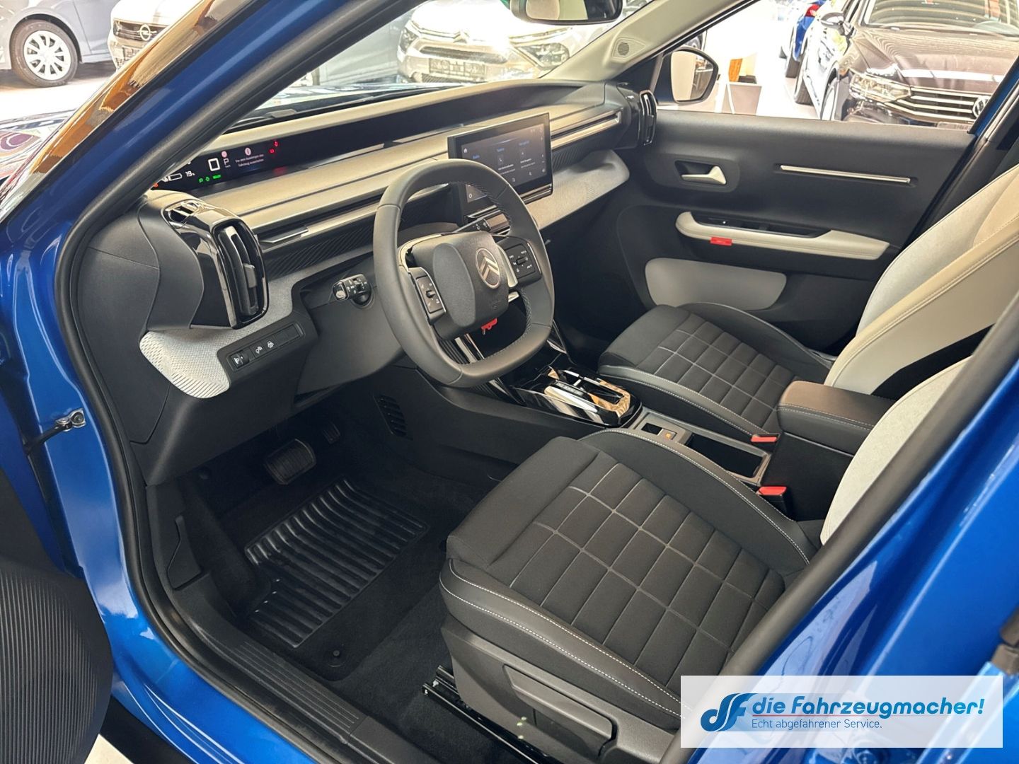 Fahrzeugabbildung Citroën C3 e 113 MAX HUD Navi Soundsystem LED Apple CarP