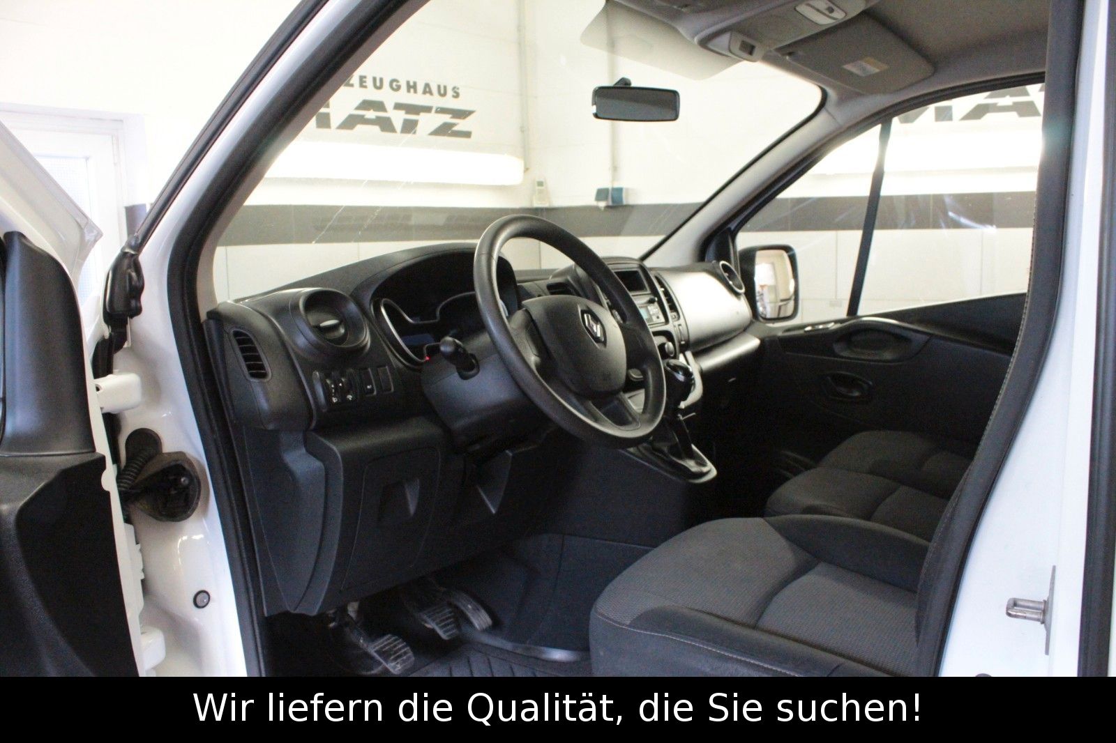 Fahrzeugabbildung Renault Trafic Kasten L1H1 3,0t Komfort *AHK*15023*