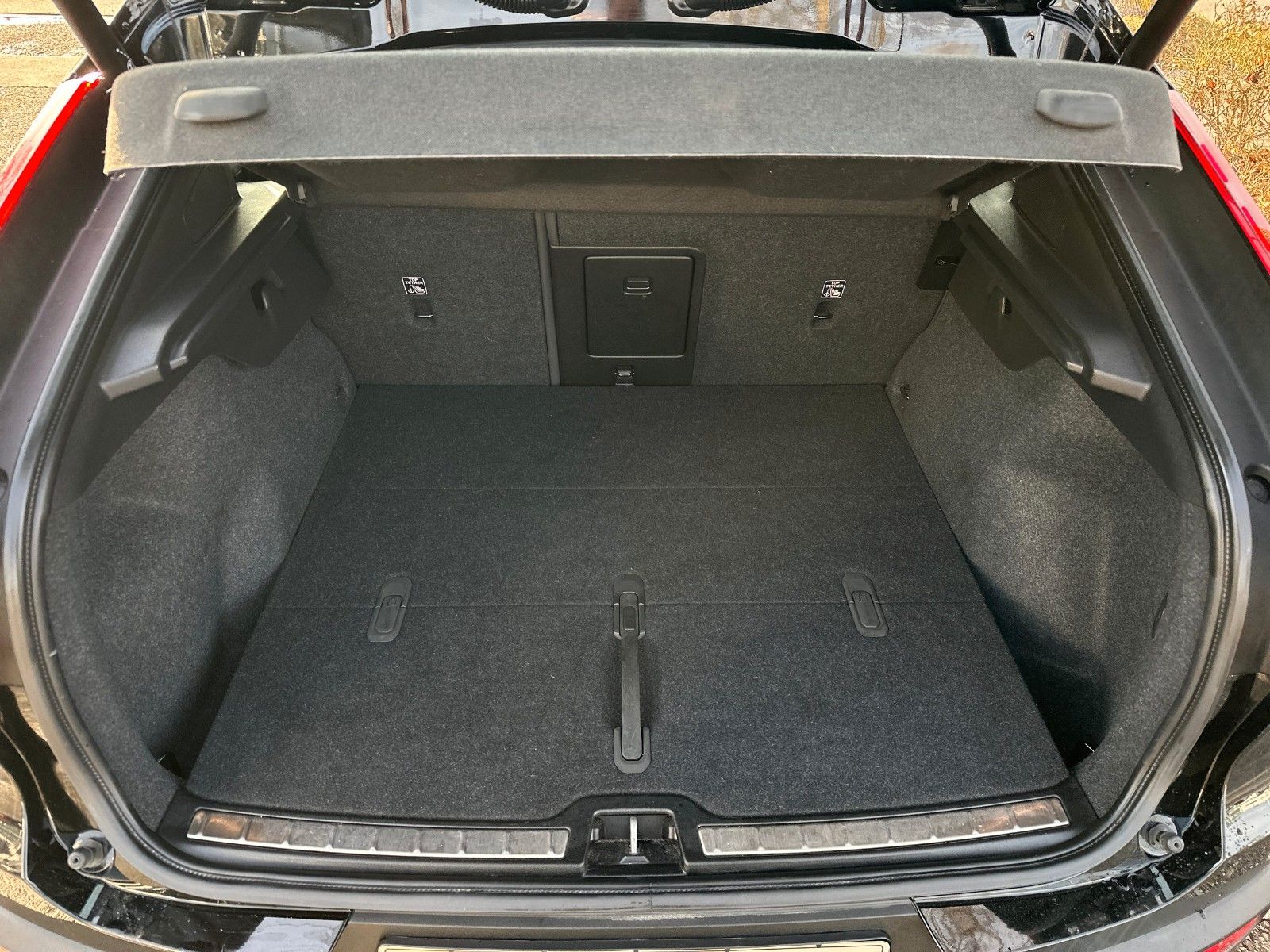 Fahrzeugabbildung Volvo C40 Plus Pure Electric AWD, ANHÄNGERKUPPLUNG