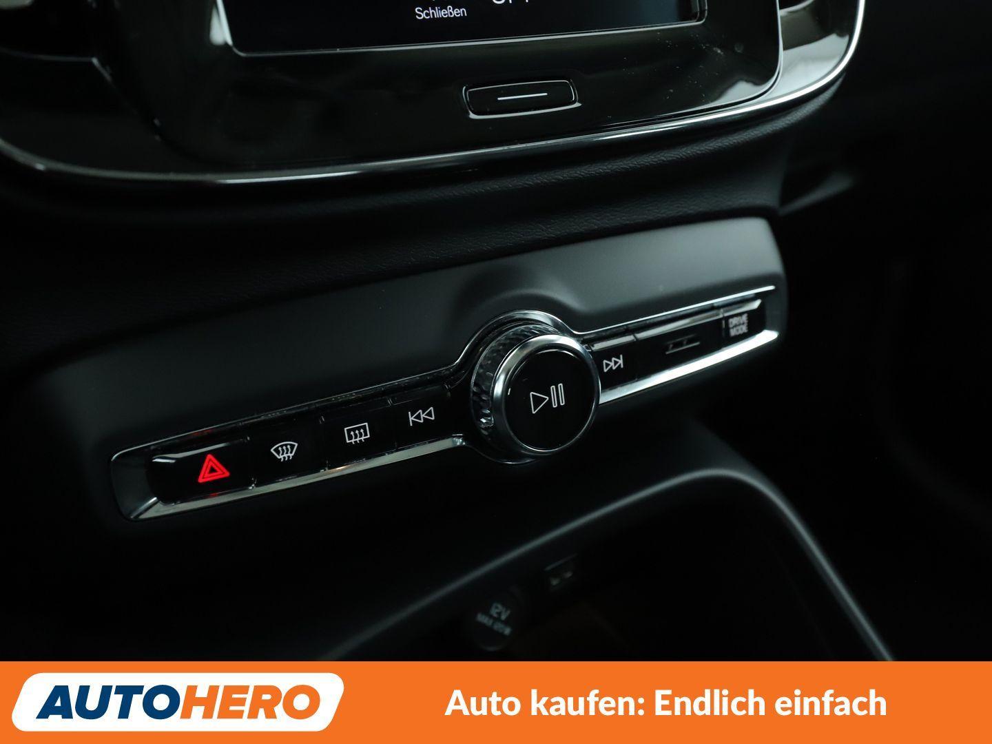 Volvo XC40 2.0 T4 Momentum 2WD Aut.*LED*TEMPO*PDC*