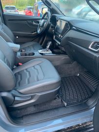 Bild 17 Isuzu D-Max Double Cab 4WD V-CROSS 1/2 Jahreswagen