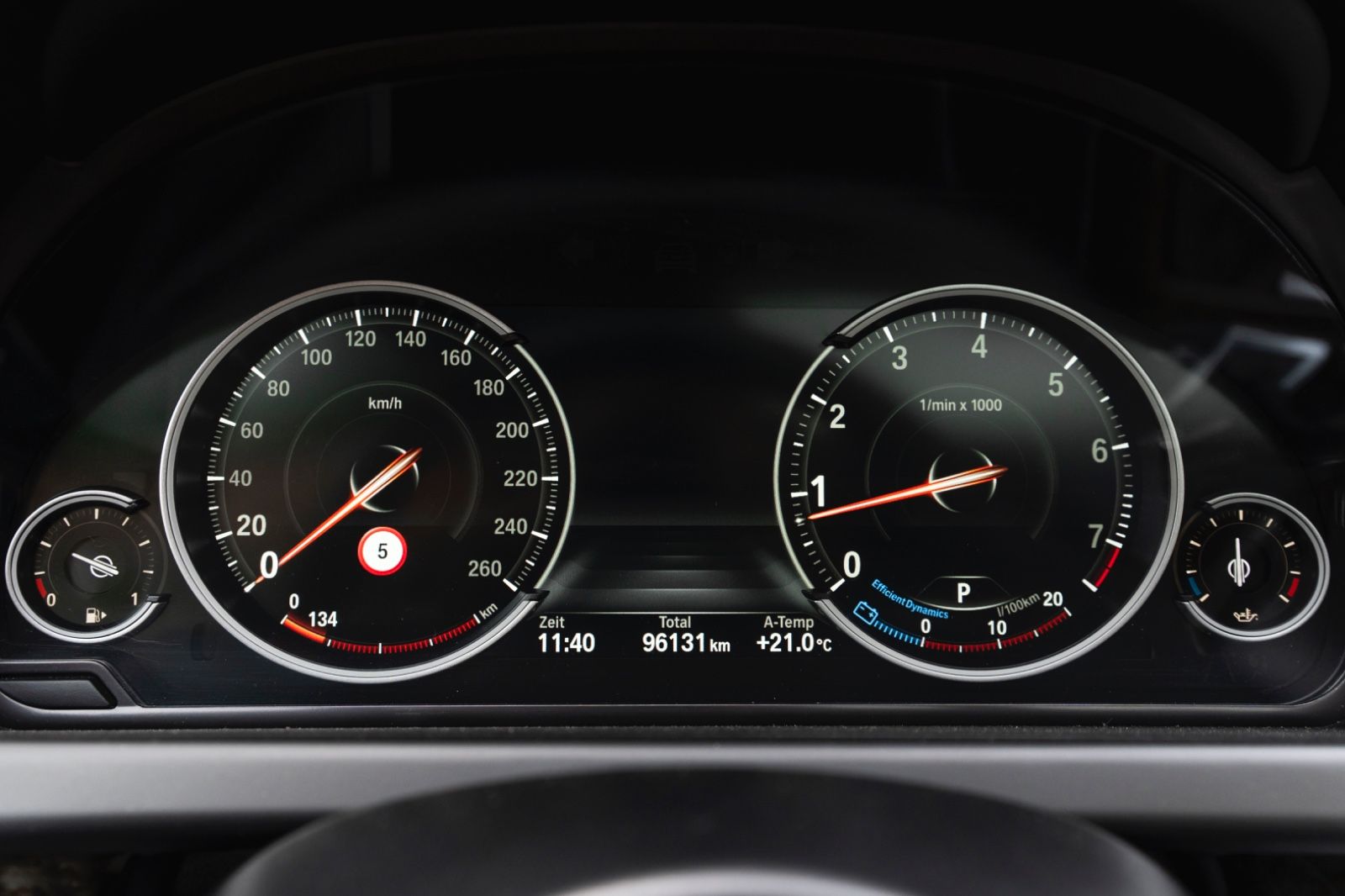 Fahrzeugabbildung BMW 650i xDrive Coupé M-SPORTPAKET HUD H&K LED KAM