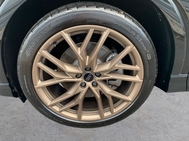 Q4 e-tron 45 QUAT S LINE MATRIX+AHK+SONOS+AR HUD