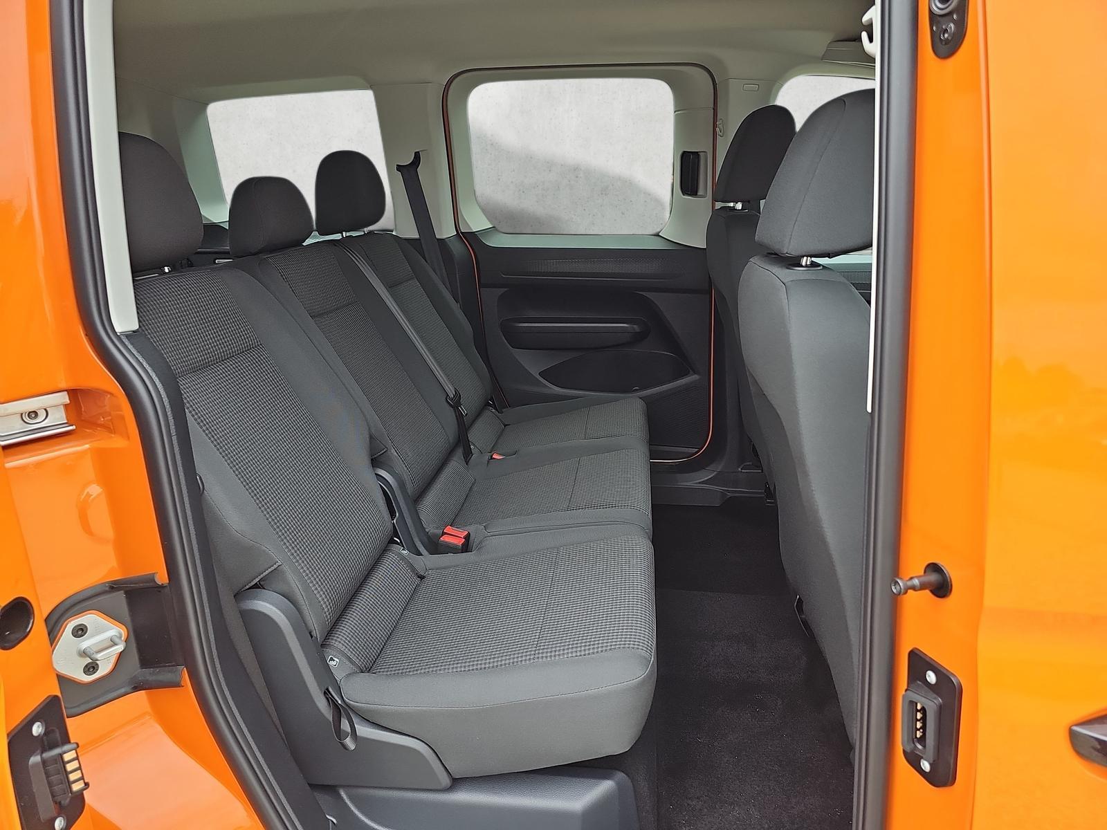 Volkswagen Caddy 1.5 TSI DSG / ACC / Winterpaket / PDCh.
