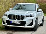 BMW iX1 xDrive30 | M Sport | HUD | Pano | Vollausst. - BMW iX1 von privat