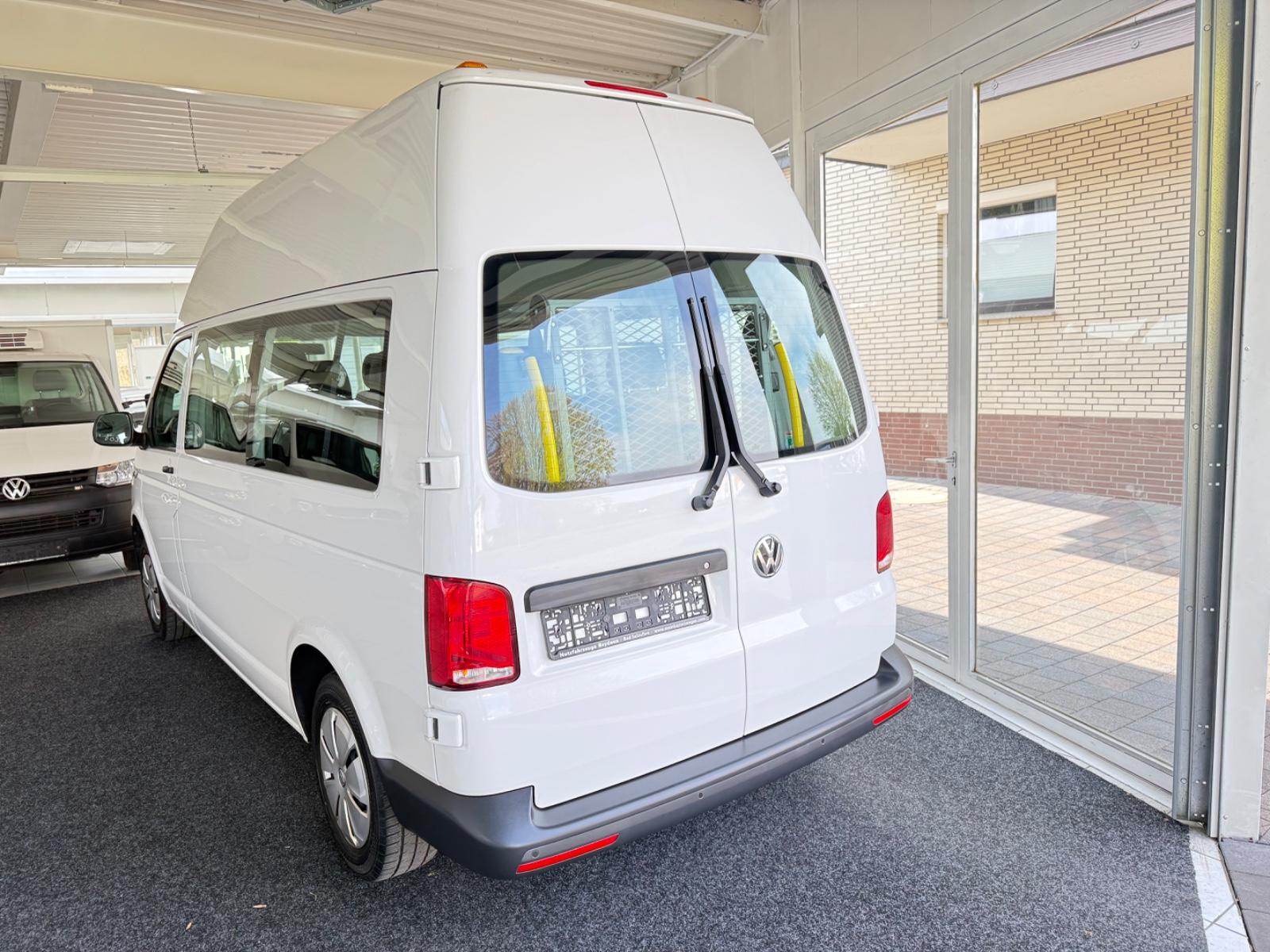 Volkswagen T6 TDI Rollstuhl-Lift + 9 Sitze + Behinderteng.