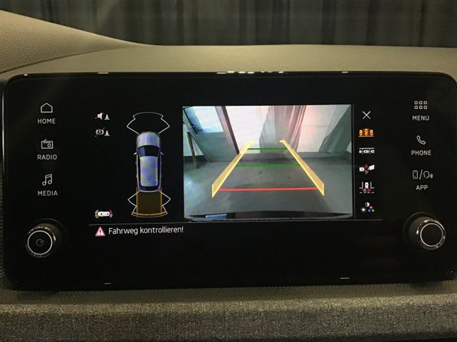 Fahrzeugabbildung Skoda Kamiq Selection 1.0 TSI DSG/ACC/Kamera/SmartLink