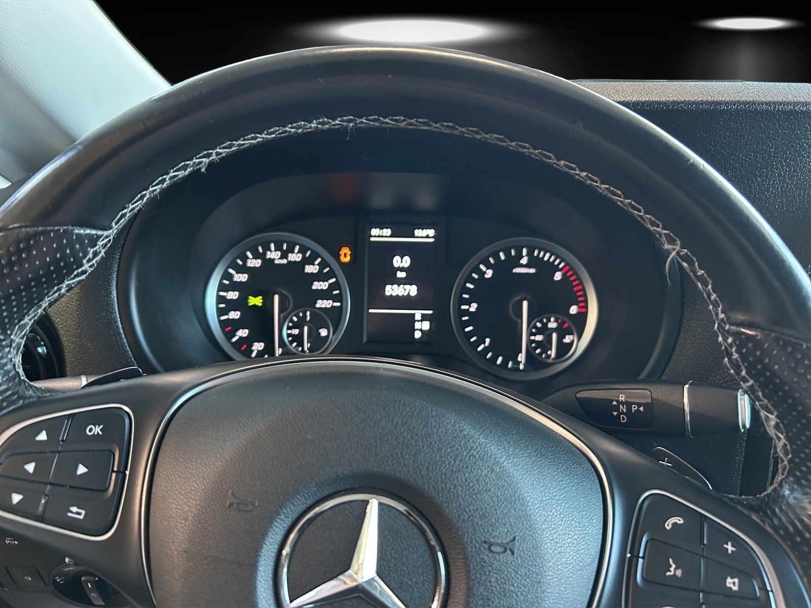 Fahrzeugabbildung Mercedes-Benz Vito 119 CDI Mixto kompakt AHK SHZ LKW