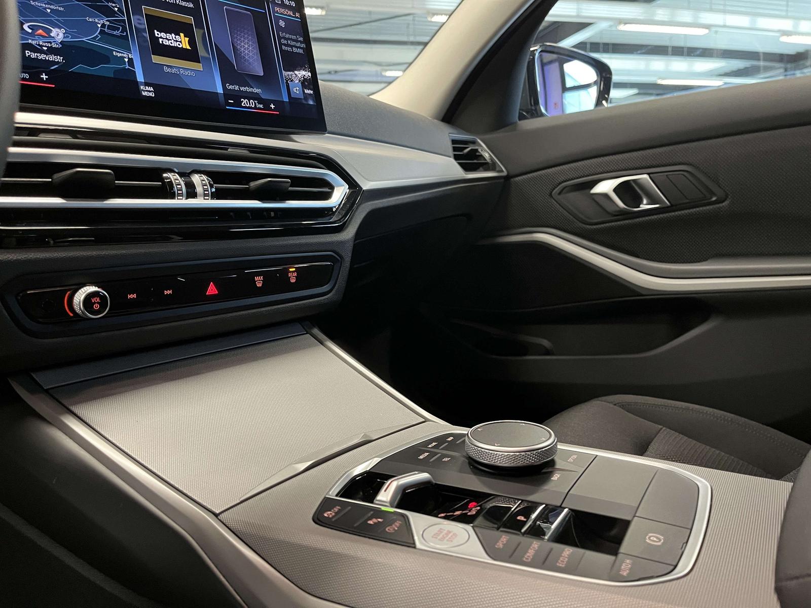 BMW 320 i Touring, миниатюра 16