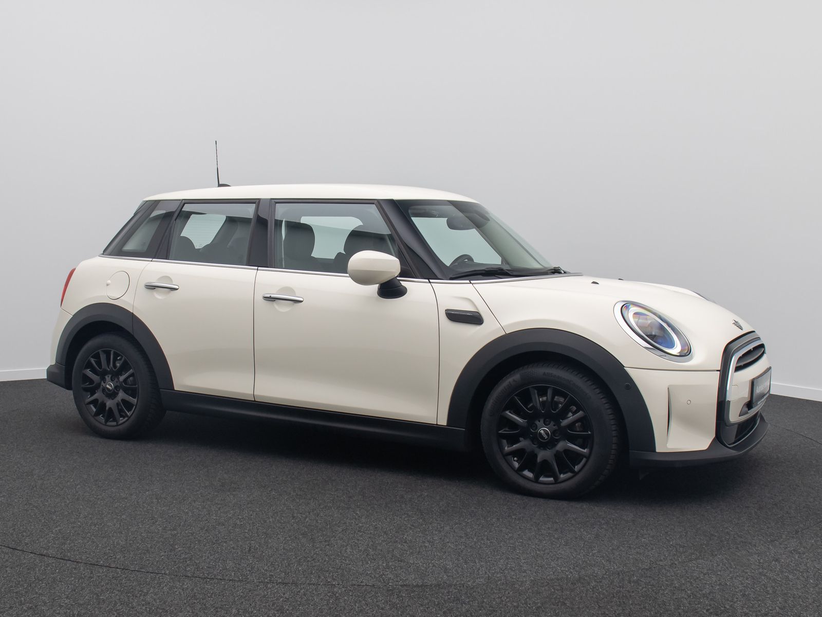 Fahrzeugabbildung MINI ONE ClassicTrim LED Navi Komfort Leder DAB Sport