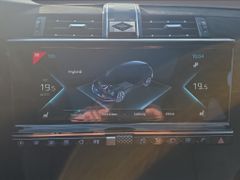 Fahrzeugabbildung DS Automobiles DS 7 Crossback E-Tense 225 Performance Line