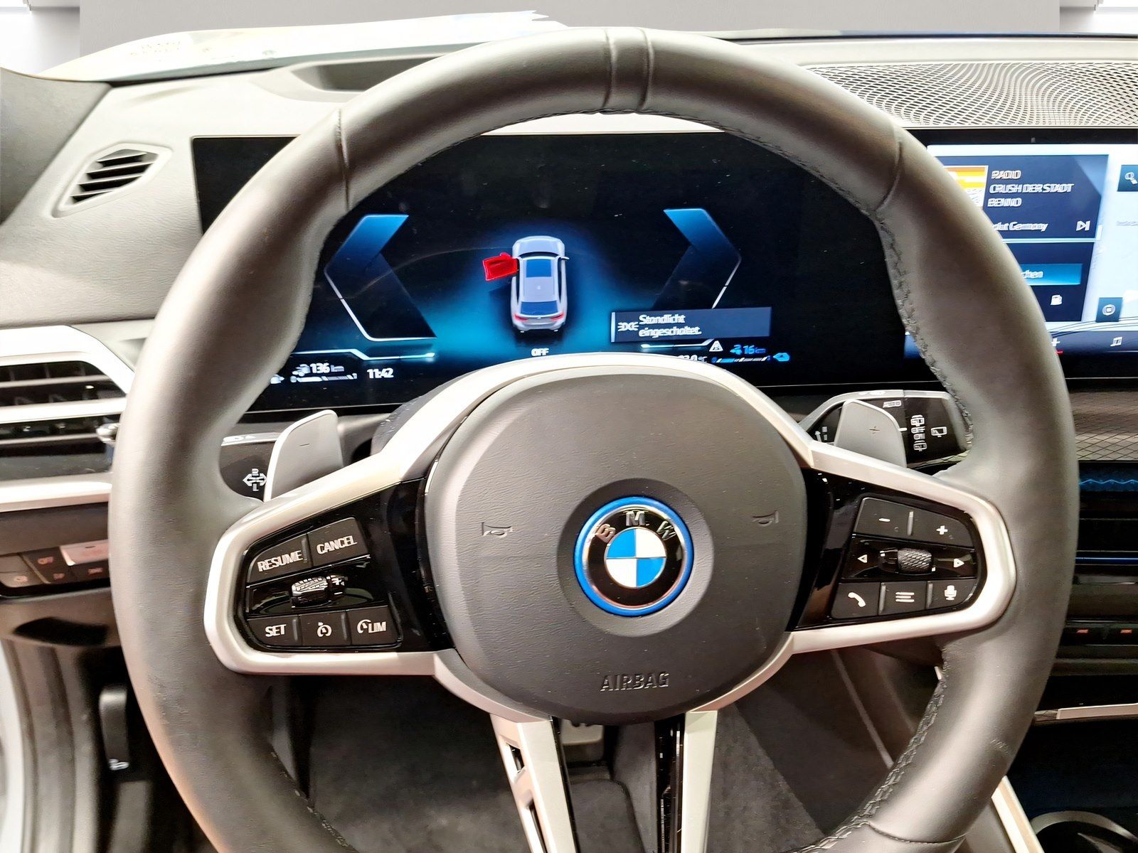 BMW 330 - Bild 13