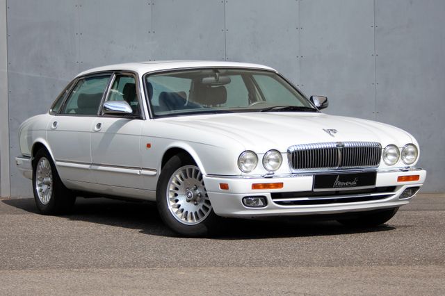 Jaguar XJ Vanden Plas Daimler V8,  Langversion