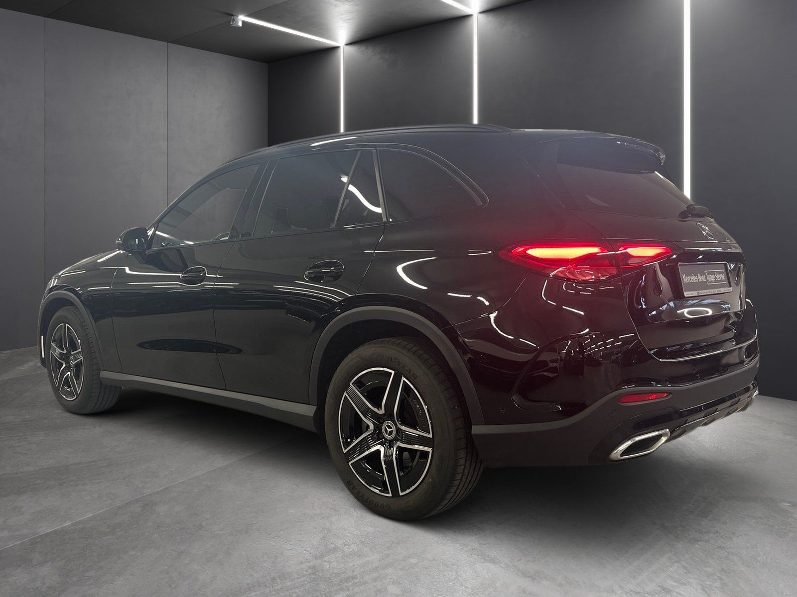 Fahrzeugabbildung Mercedes-Benz GLC 200 4M AMG*AHK*Distro*360°*Pano*Night*LED*